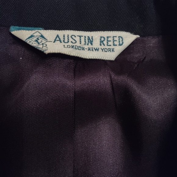 Austin Reed Black Blazer with Gold Buttons - Picture 3 of 8